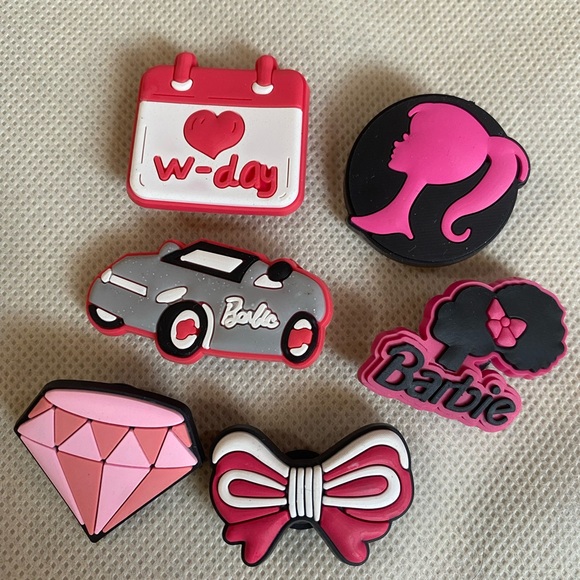 ALL BARBIE LOVERS - Barbie themed Croc charms - set of 6 - Picture 1 of 5